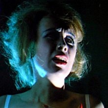 Ariana Gorini in una scena del thriller Sei donne per l'assassino