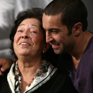 Concetta Mazzocca e Pietro Taricone nell'episodio Dimmi quando di Tutti pazzi per amore 2