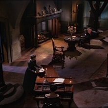 Daliah Lavi con Harriet Medin e Gustavo De Nardo in una scena del film La frusta e il corpo