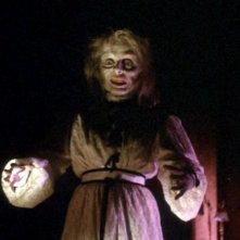 Una inquietante scena dell'episodio La goccia d'acqua del film I tre volti della paura (1963)