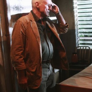 Alan Dale in una scena dell'episodio Happily Ever After di Lost