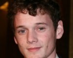 Anton Yelchin nel remake di Ammazzavampiri