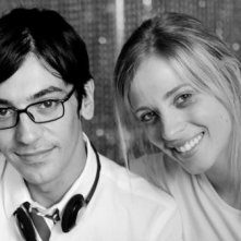 Il regista Marco Costa con Laura Adriani sul set del film Piazza Giochi