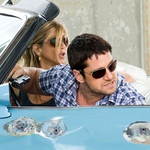 Jennifer Aniston e Gerard Butler, in fuga per la vita ne Il cacciatore di ex