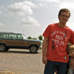 Jonathan Zaccaï e Nassim Ben Abdeloumen in una scena del film Simon Konianski