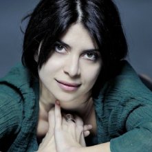 Un intenso primo piano di Claudia Potenza.