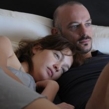 Cristiana Capotondi e Filippo Nigro in una scena del film Dalla vita in poi