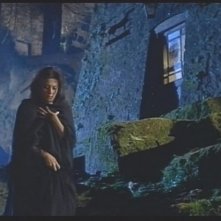 Fabienne Dali in una sequenza del film Operazione paura (1966)