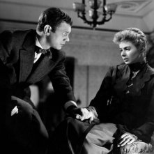 Joseph Cotten e Ingrid Bergman in una scena del film Angoscia