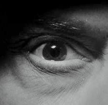 L'inquietante occhio dell'assassino del film La scala a chiocciola