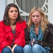 Life UneXpected: Shiri Appleby e Brittany Robertson in una scena dell'episodio Father Unfigured