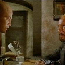 Luciano Catenacci con Piero Lulli in una scena del film Operazione paura