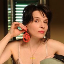 Un'immagine di Juliette Binoche dal film Copia conforme