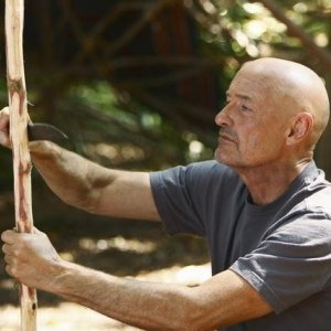 Terry O'Quinn in un momento dell'episodio Everybody Loves Hugo di Lost