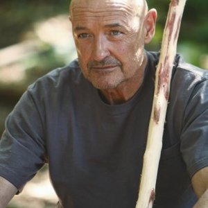 Terry O'Quinn in una scena dell'episodio Everybody Loves Hugo di Lost
