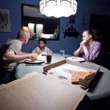 Ben Foster e Samantha Morton in una scena del film The Messenger