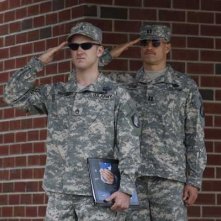 Ben Foster e Woody Harrelson, protagonisti del film The Messenger