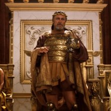 Polly Walker, Vincent Regan e Alexa Davalos in una sequenza di Scontro tra titani 3D