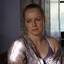 Samantha Morton è la vedova Pitterson nel film The Messenger