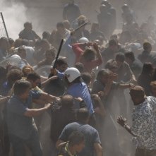 Un'immagine della sommossa nel film Cella 211