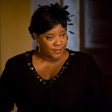 Loretta Devine in un'immagine della commedia Festa col morto
