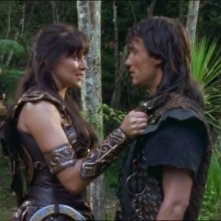 Lucy Lawless e Joseph Kell nell'episodio Xena e la maschera di Codro di Xena