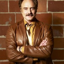 Bradley Whitford in una immagine promozionale della serie The Good Guys