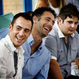 Elio Germano, Raoul Bova e Marius Ignat in una scena del film La nostra vita