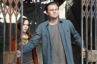 Leonardo DiCaprio insieme a Ellen Page in una scena di Inception