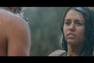 The Last Song - Clip 'Doccia'