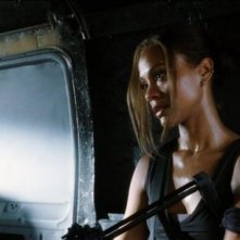 Zoe Saldana è Aisha, protagonista dell'action movie The Losers