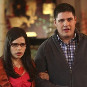 Ugly Betty: Rich Sommer ed America Ferrera nell'episodio Fire and Nice
