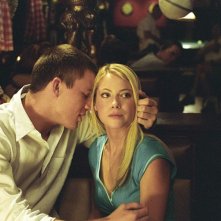 Duke (Channing Tatum) e Olivia (Laura Ramsey) in un momento del film She's the Man