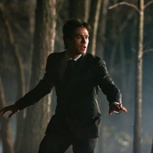 Ian Somerhalder in una sequenza dell'episodio Miss Mystic Falls di The Vampire Diaries