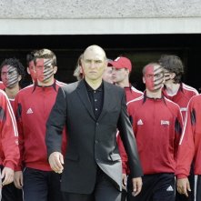 Il Coach (Vinnie Jones) e la squadra degli Illyria nel film She's the Man