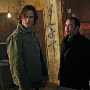 Jared Padalecki e Mark Sheppard nell'episodio The Devil You Know di Supernatural