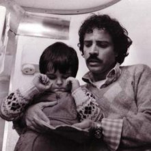 il piccolo Lorenzo Aiello con Montesano nel film Amore in prima classe