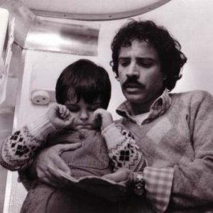 il piccolo Lorenzo Aiello con Montesano nel film Amore in prima classe