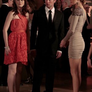 Leighton Meester, Chace Crawford e Blake Lively nell'episodio It's a Dad, Dad, Dad, Dad World  di Gossip Girl
