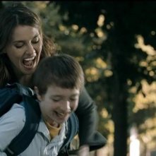 Paola Cortellesi e Lorenzo Valvassori in una scena del film La fisica dell'acqua