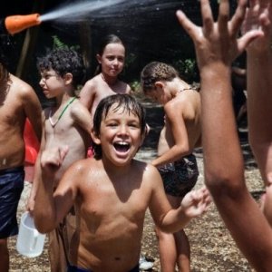Un gruppo di bambini nel film Sotto il Celio Azzurro