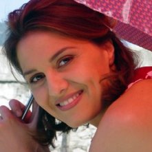 Una sorridente Paola Cortellesi sul set del film La fisica dell'acqua