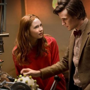 Doctor Who: Karen Gillan e Matt Smith nell'episodio The Time of Angels