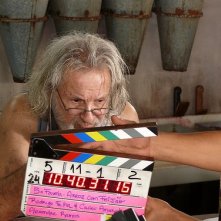 L'attore Rui Gerra sul set di uno degli episodi di 5xFavela