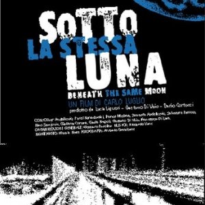 locandina di Sotto la stessa Luna