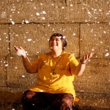 Un'immagine di Serra Yilmaz dal film Scontro di civiltà per un ascensore a Piazza Vittorio
