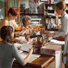 Luisa Ranieri (di spalle), Milena Vukotic, Lidia Biondi e Marina Massironi nel film Letters to Juliet