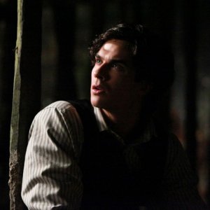 Un flashback dell'episodio Blood Brothers di The Vampire Diaries con Ian Somerhalder
