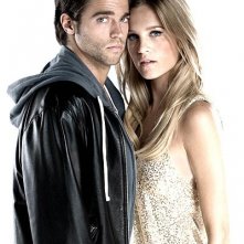 Liz Solari e Tomas De La Heras nella serie Champs 12