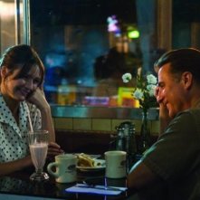 Emily Mortimer ed Andy Garcia in una scena del film City Island